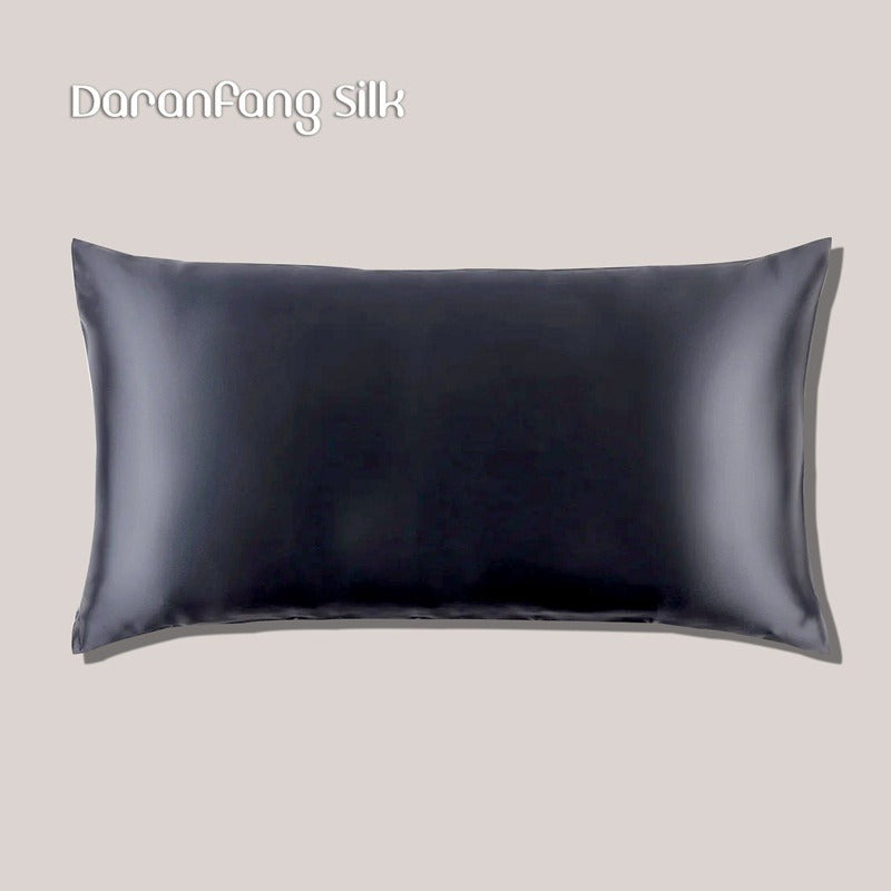 Somnia 22 Momme Mulberry Silk Pillowcase